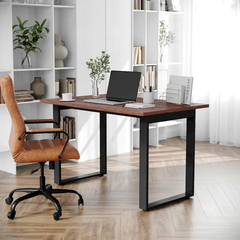Tavolo da riunione con piano in laminato e base a U